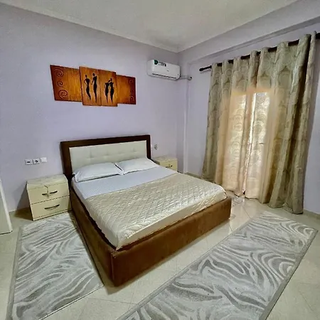 Holiday home Guga Host House