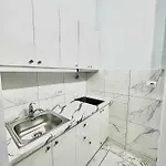 Guga Host House Sarandë
