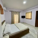 Guga Host House Vakantiehuis *