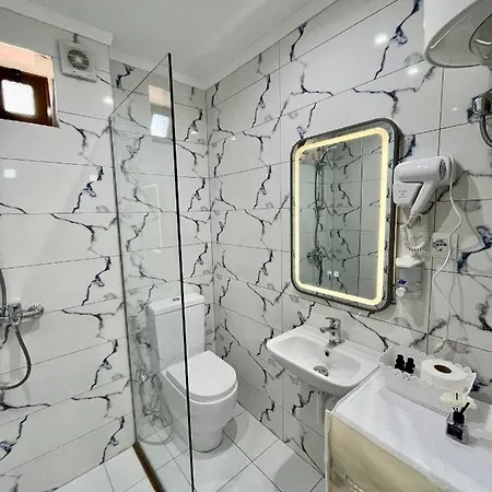 Guga Host House * Sarandë