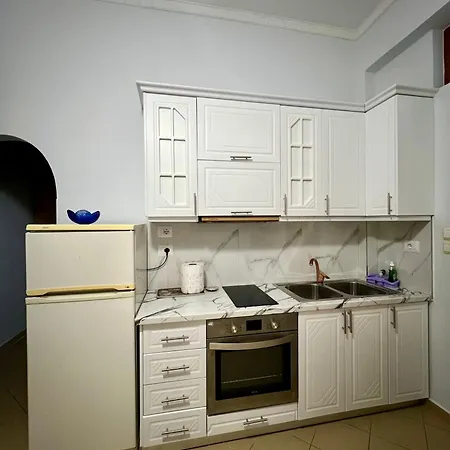 Guga Host House