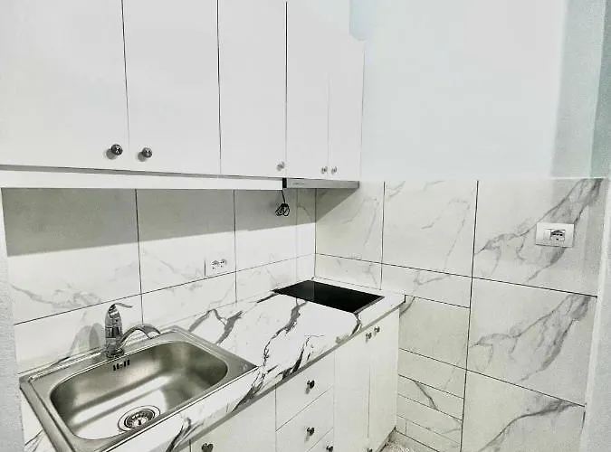 Guga Host House Sarande